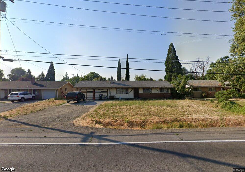 461 W Pine St, Central Point, OR 97502 - photo 1