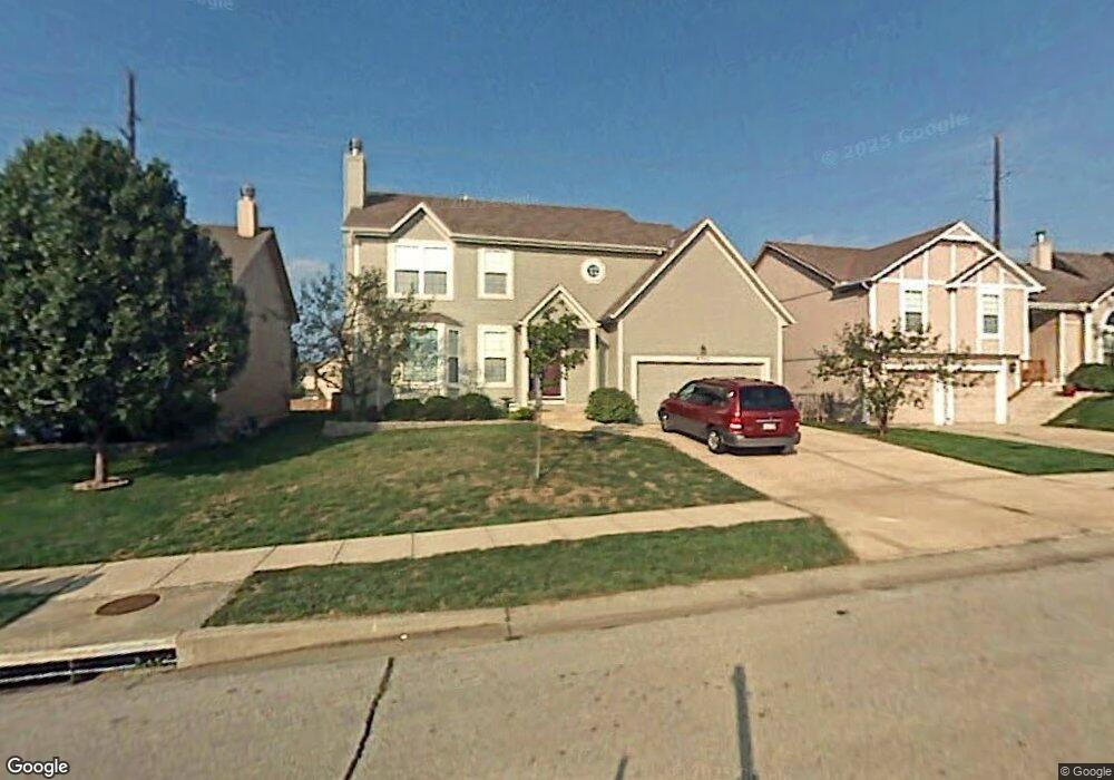 4742 Mund Rd, Shawnee, KS 66218 - photo 1