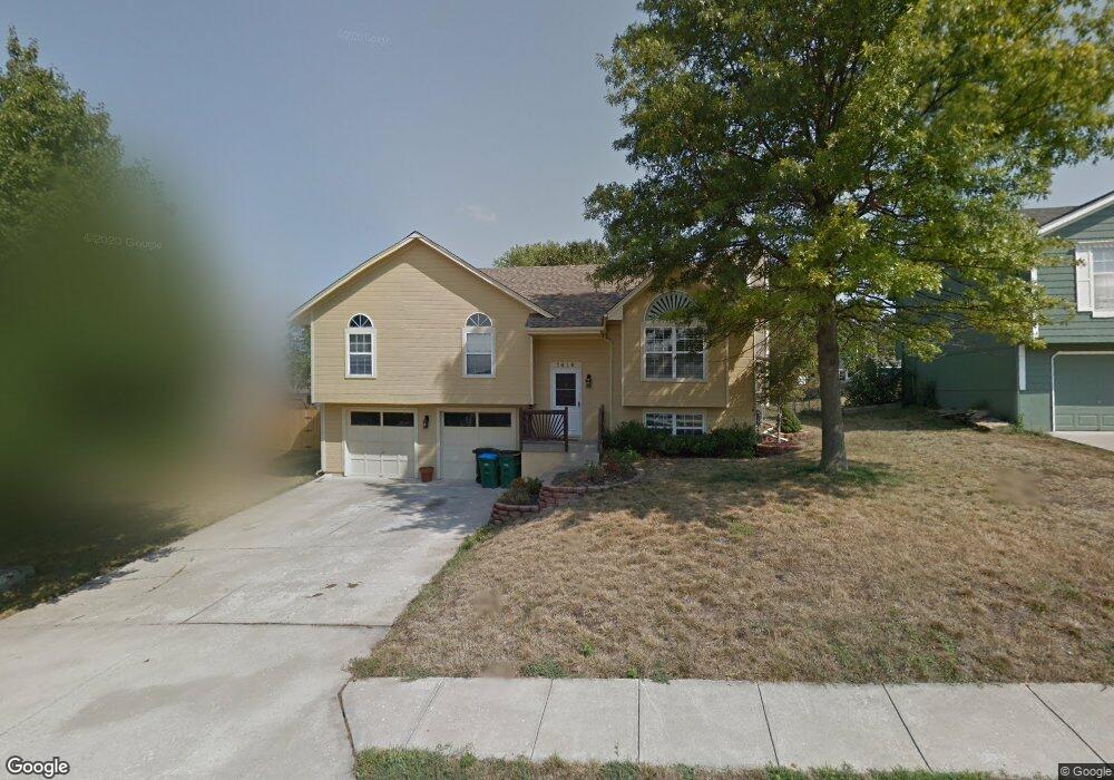 1610 W Christi Ln, Raymore, MO 64083 - photo 1