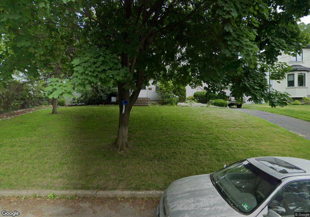 342 Maplewood Dr, Paramus, NJ 07652 - photo 1