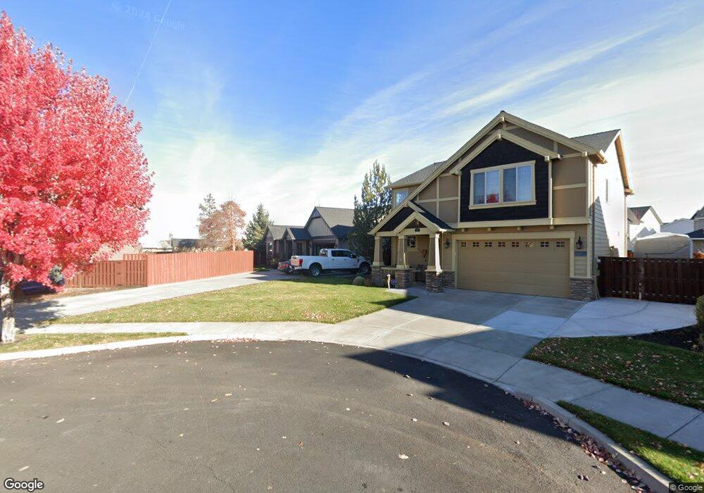 792 NW 28th Loop, Redmond, OR 97756 - photo 1
