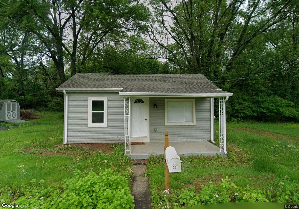 195 Hill Church Rd, Bechtelsville, PA 19505 - photo 1