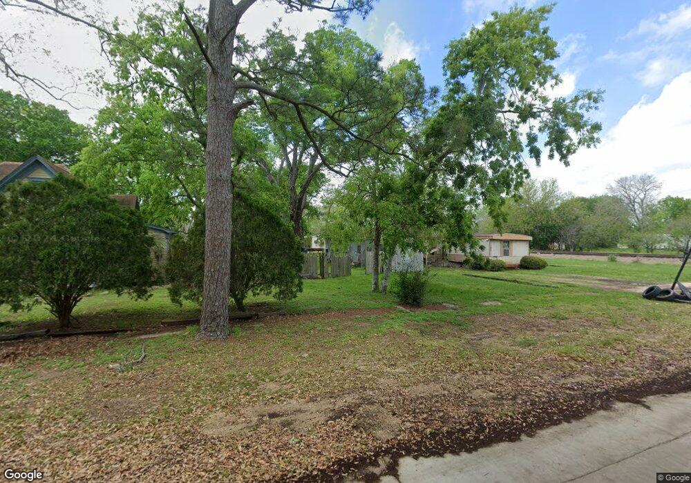 2008 4th St, Bay City, TX 77414 - photo 1
