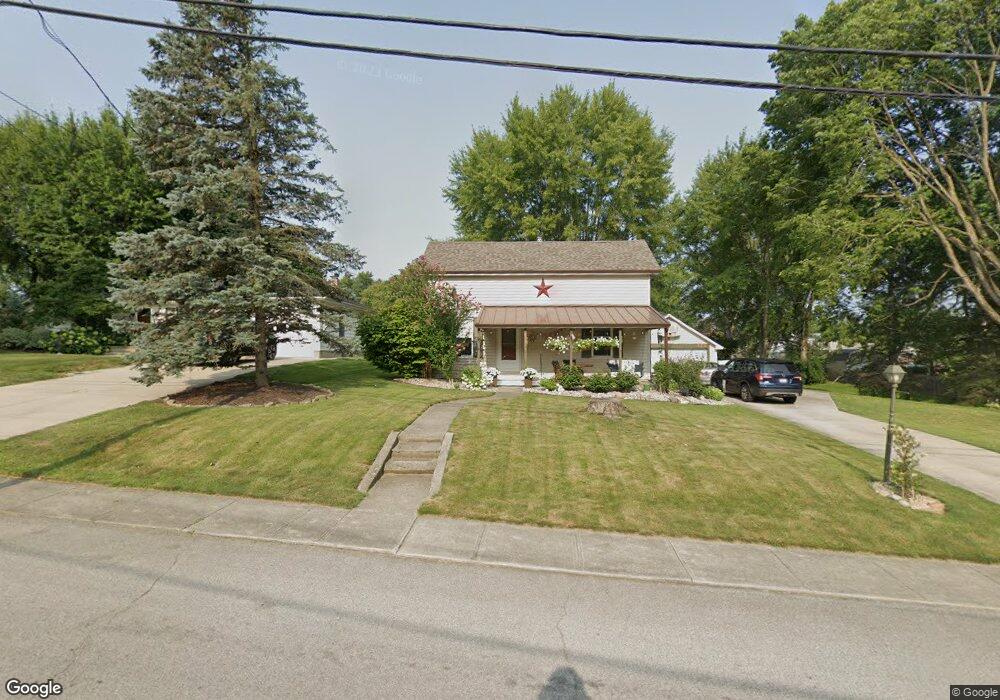 879 N Main St, Roanoke, IN 46783 - photo 1