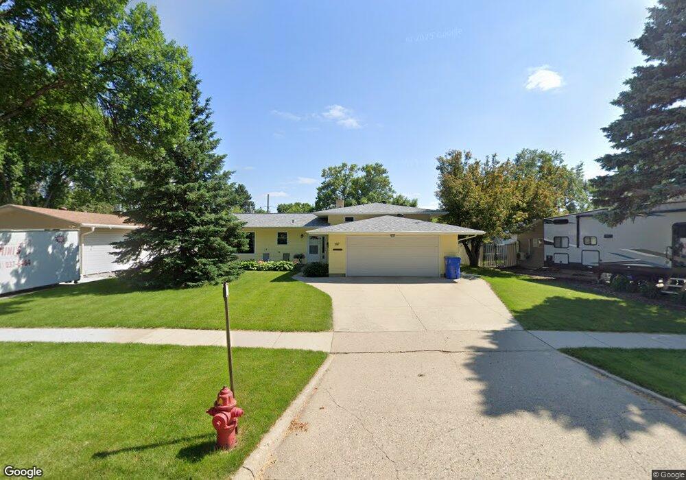 222 Forest Ave N, Fargo, ND 58102 - photo 1
