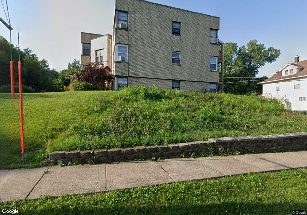 1302 20th St unit 18, Rock Island, IL 61201 - photo 1