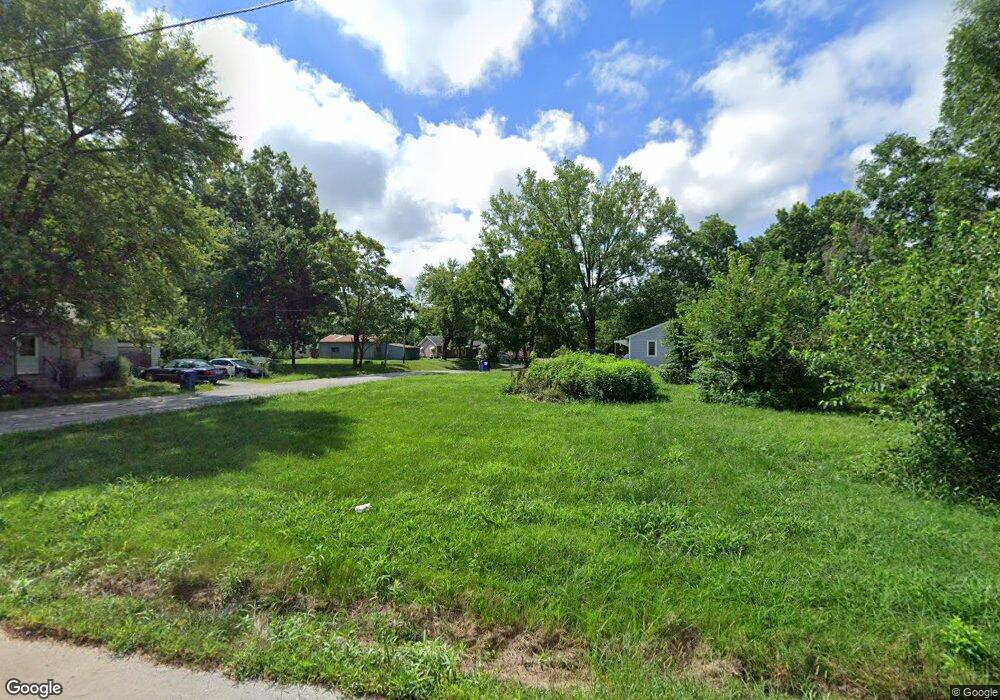 1402 Hurley St, Moberly, MO 65270 - photo 1