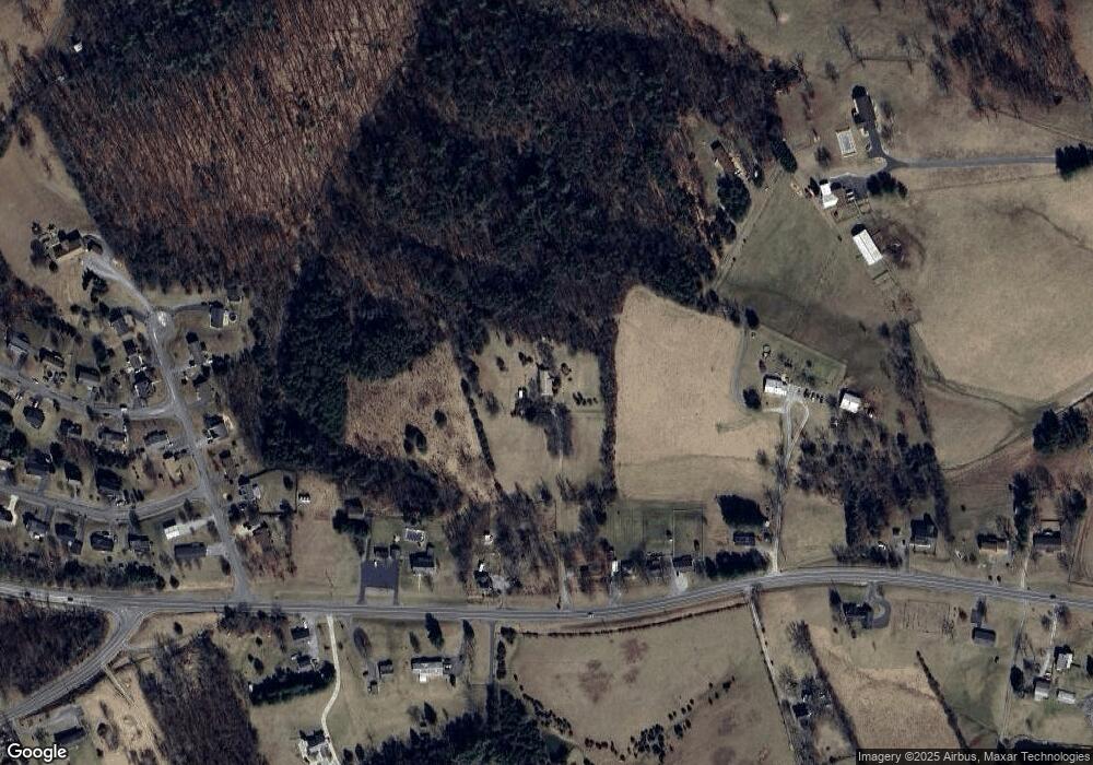 90 Hermitage Rd, Staunton, VA 24401 - photo 1