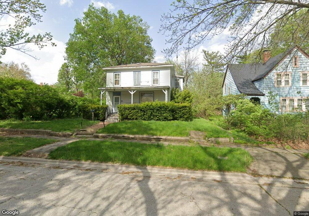 412 Delavan St, Lincoln, IL 62656 - photo 1