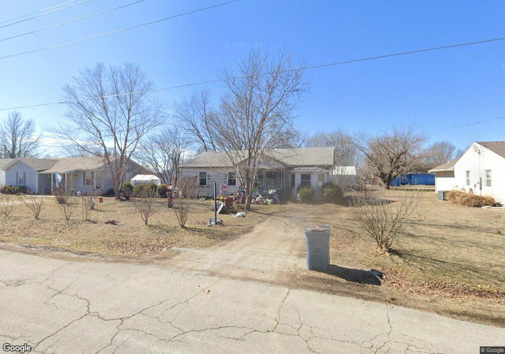 306 N Broadway St, Carl Junction, MO 64834 - photo 1
