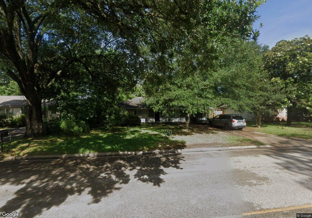 402 Baker Dr, Tomball, TX 77375 - photo 1