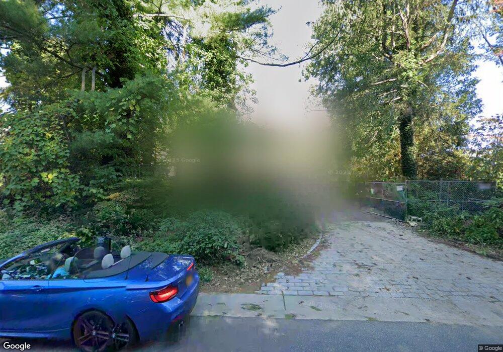 14 Bonnie Heights Rd unit A, Manhasset, NY 11030 - photo 1