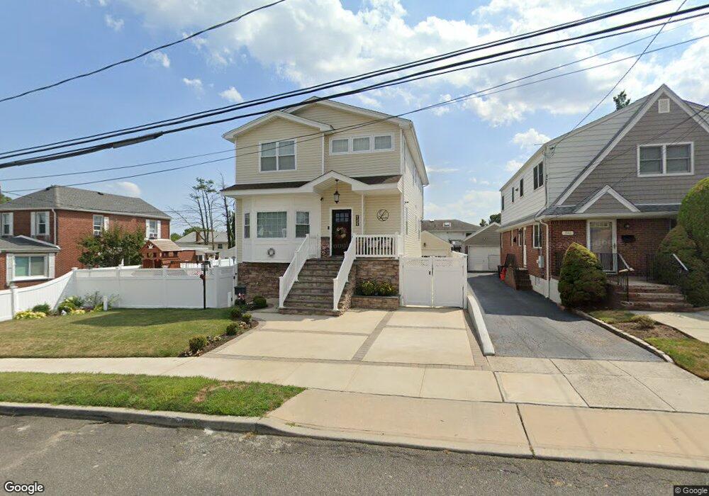 855 Second Ave, Franklin Square, NY 11010 - photo 1