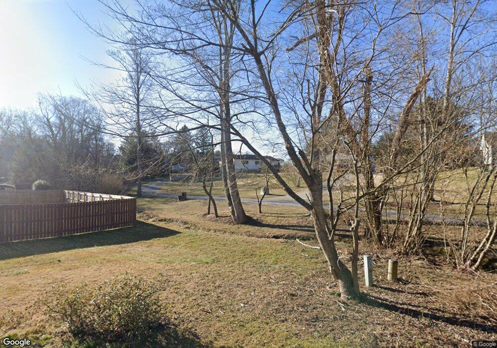 104 Cedar Creek Dr, Hendersonville, NC 28792 - photo 1