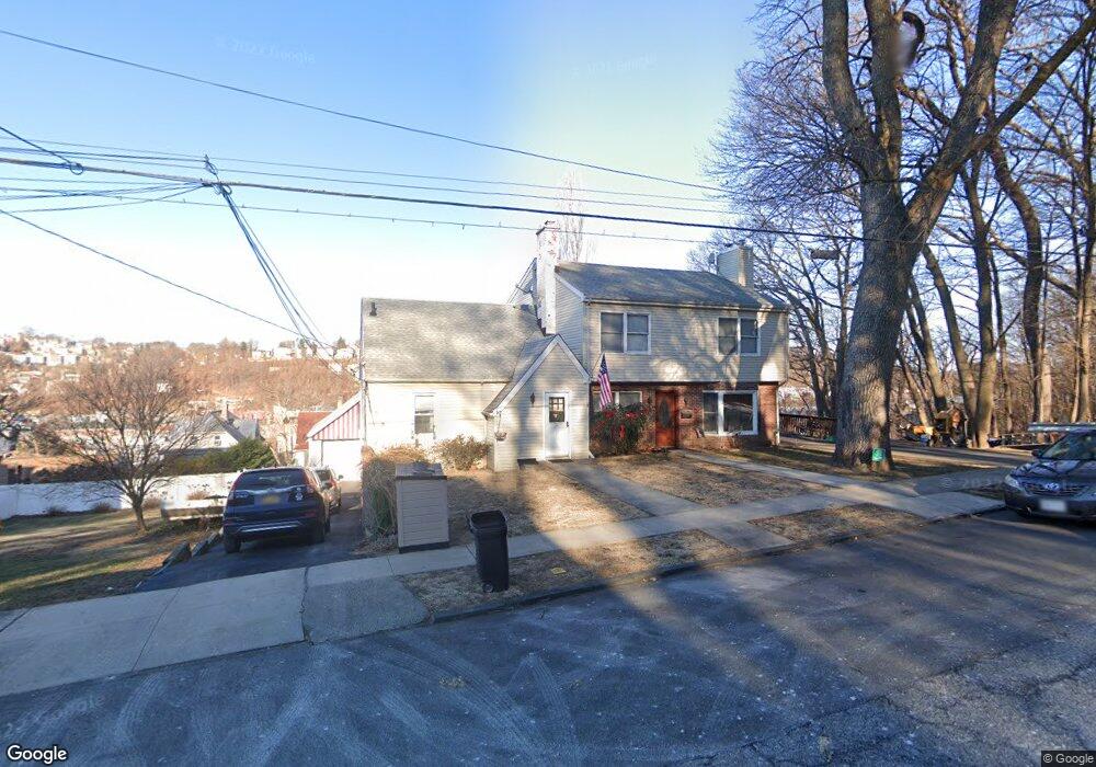 115 Colin St unit 115, Yonkers, NY 10701 - photo 1