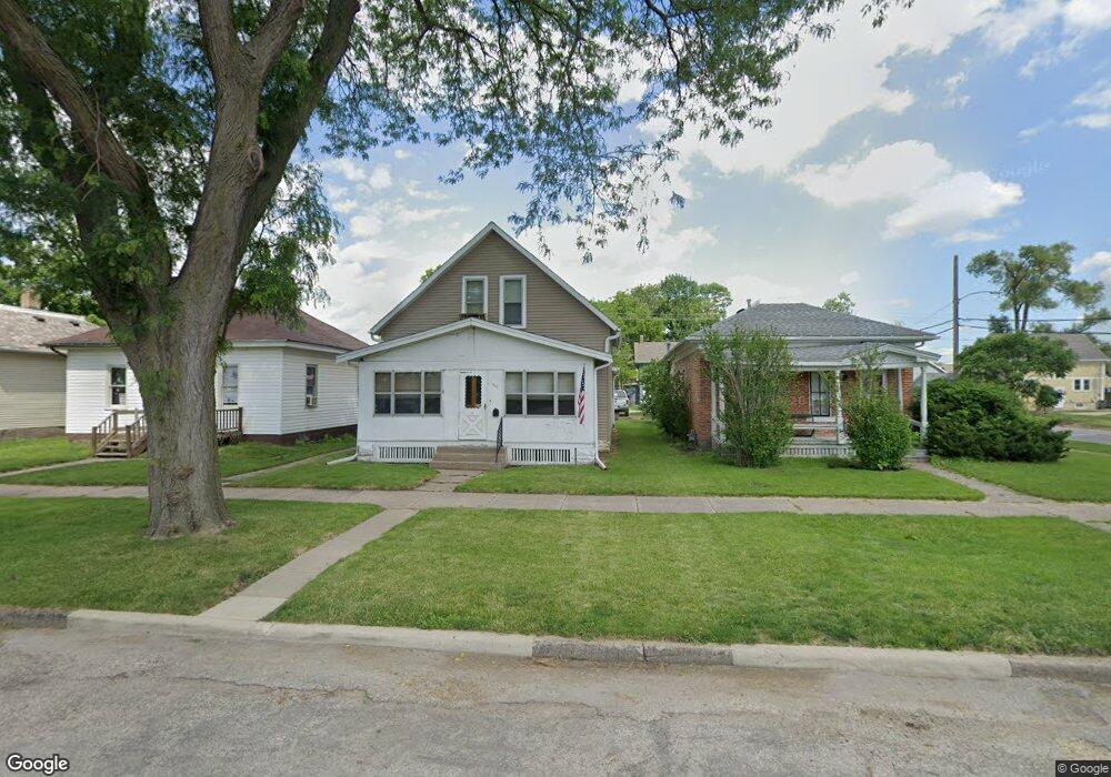 567 10th St SW, Cedar Rapids, IA 52404 - photo 1