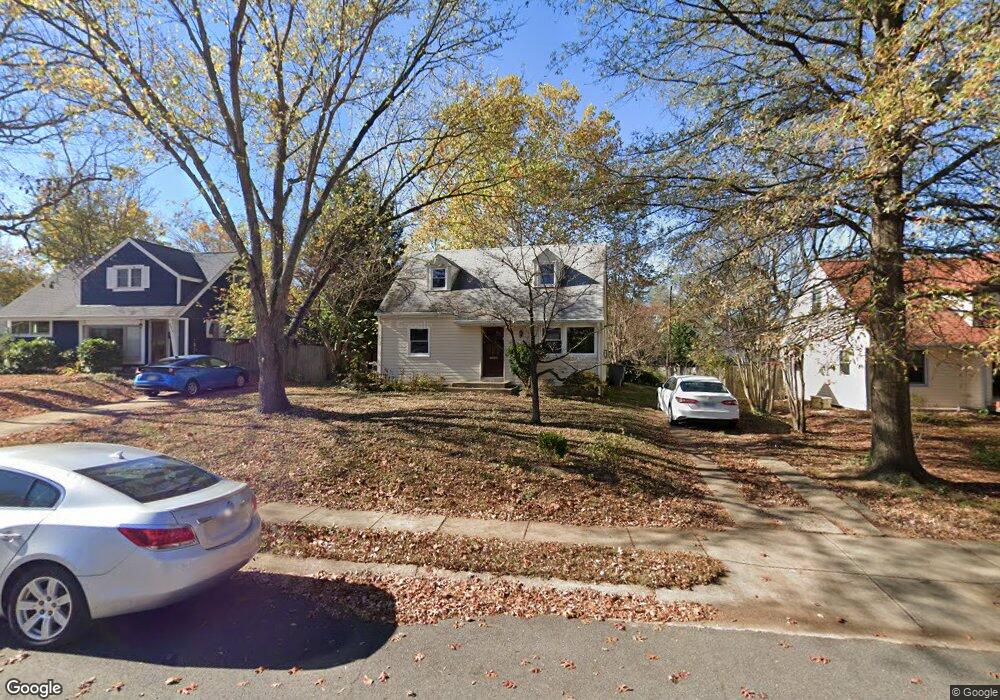 6912 Columbia Dr, Alexandria, VA 22307 - photo 1