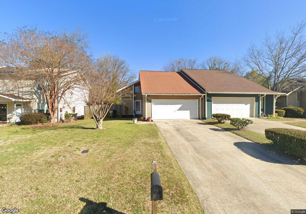 217 Woodcrest Cir, Warner Robins, GA 31093 - photo 1