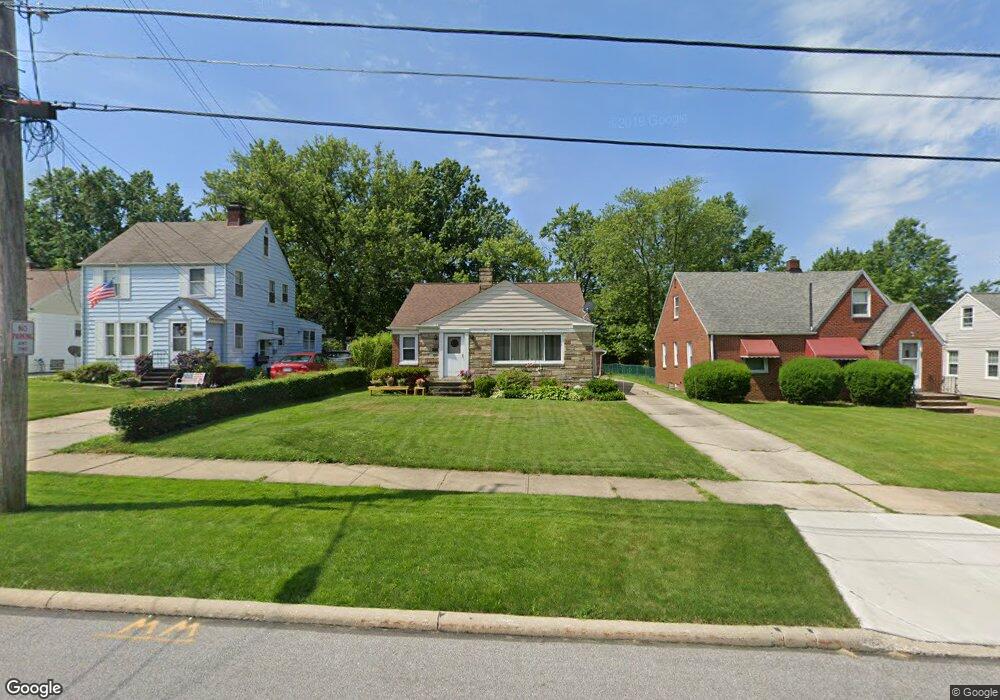 1818 E 291st St, Wickliffe, OH 44092 - photo 1