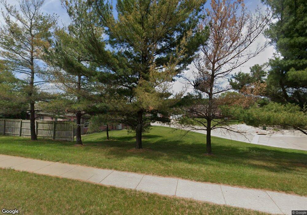 1723 W 18th St unit B, Cedar Falls, IA 50613 - photo 1