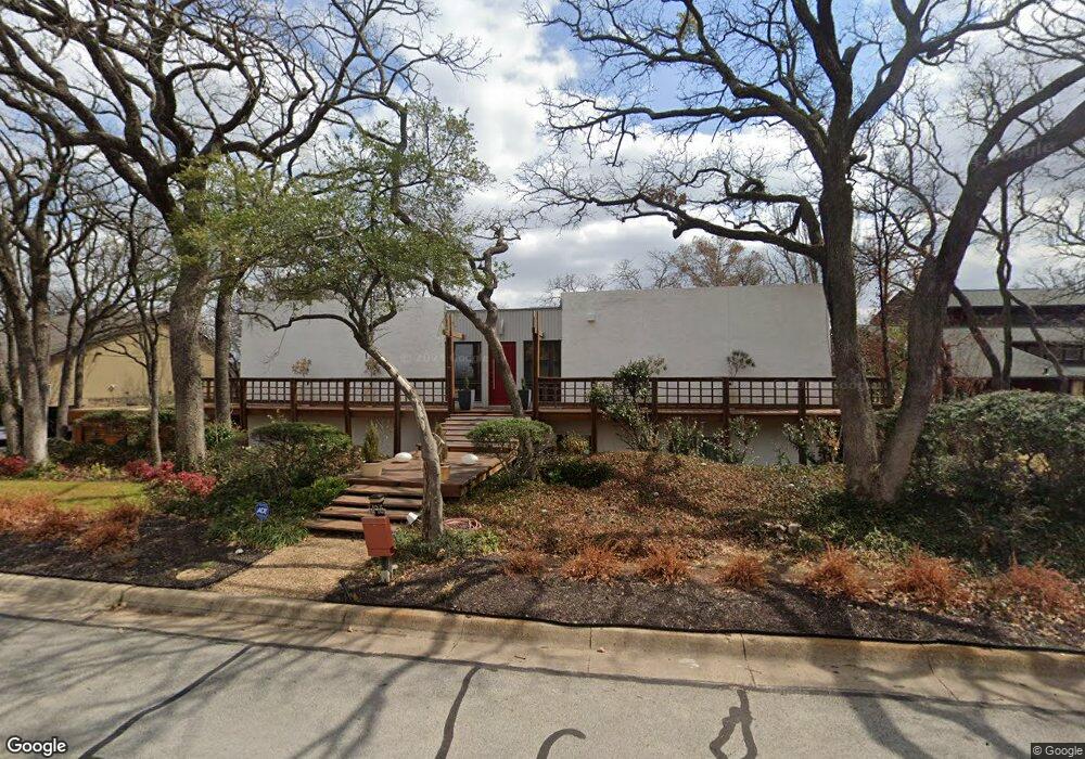 1425 Crownhill Dr, Arlington, TX 76012 - photo 1