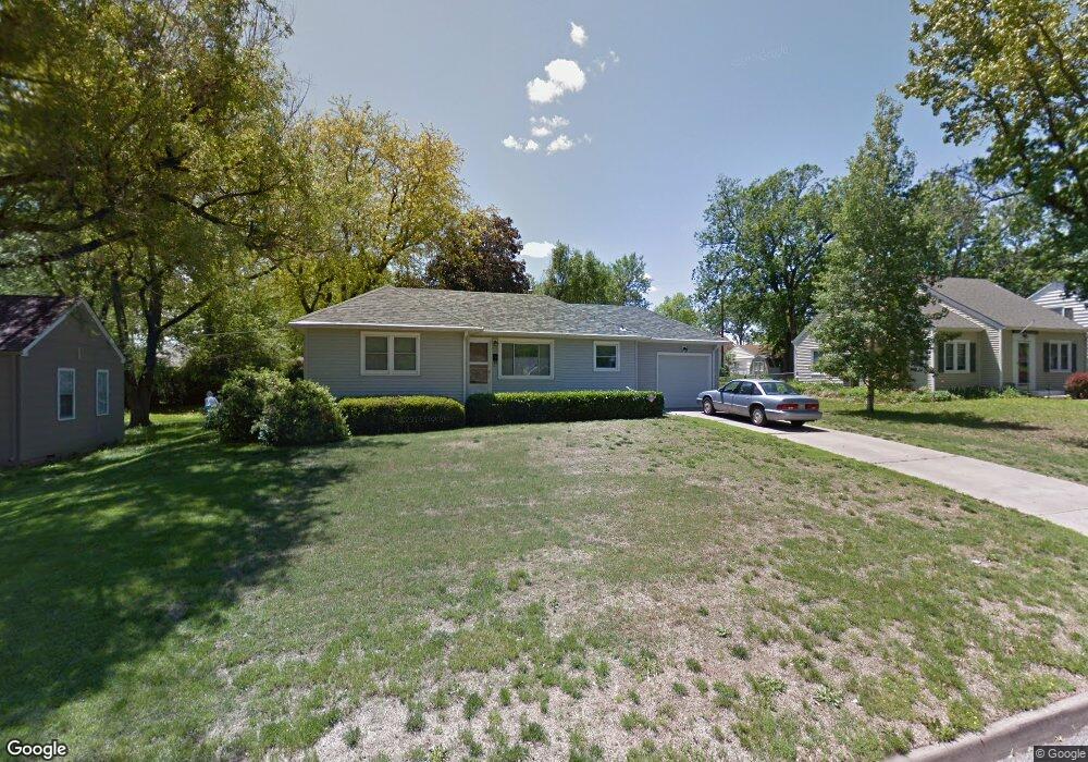 201 SW Hillside Ave, Topeka, KS 66611 - photo 1