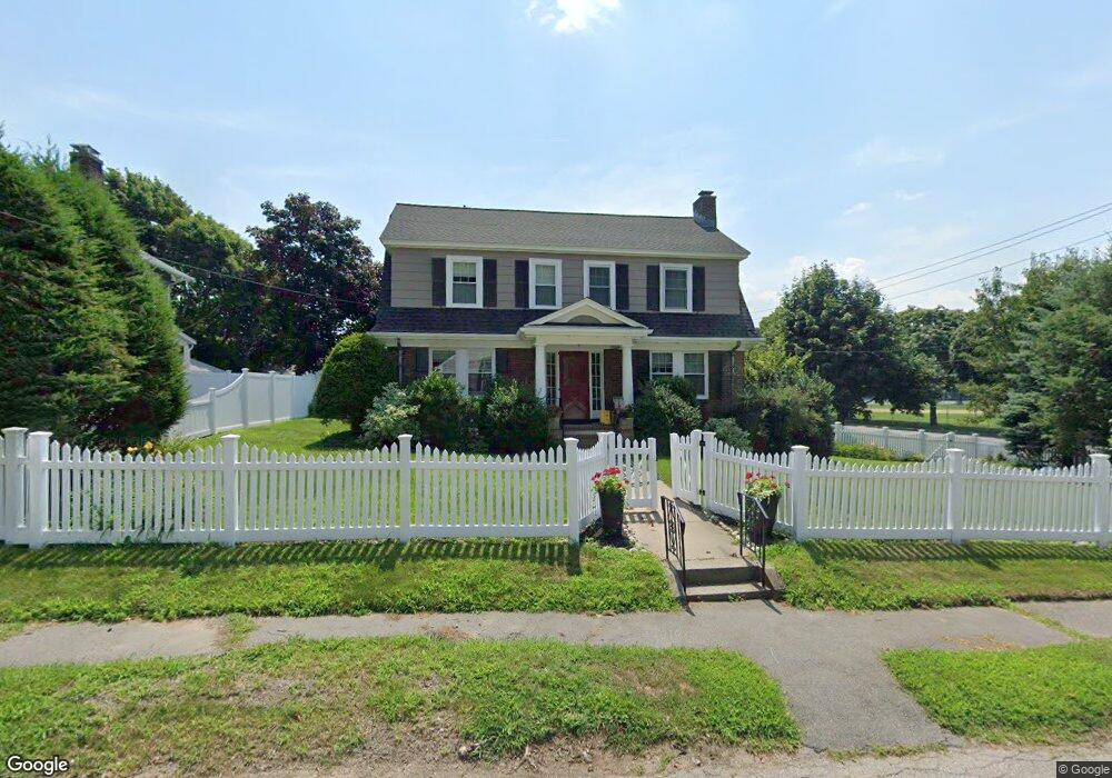 3 Windsor Rd, Milton, MA 02186 - photo 1