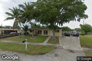 907 S 11th St, Lantana, FL 33462