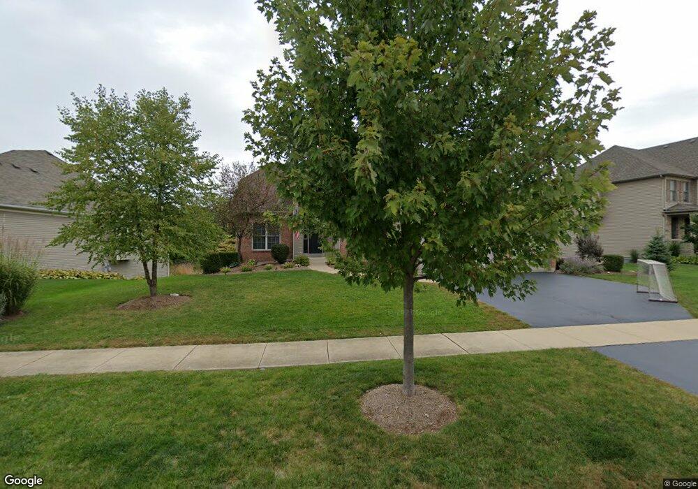 235 Johnson Woods Dr, Batavia, IL 60510 - photo 1