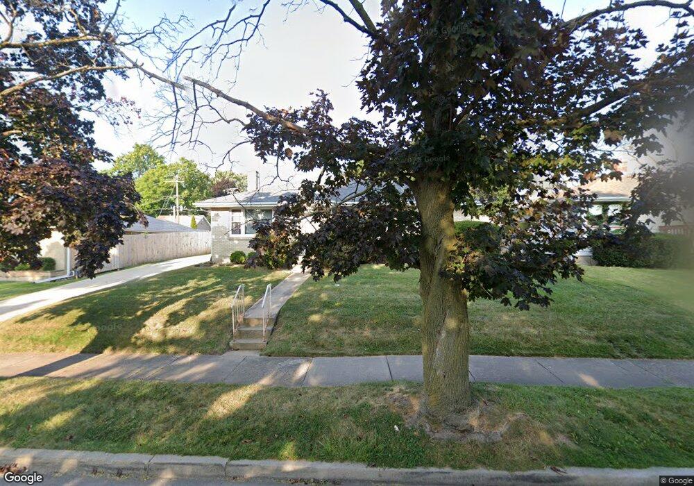 630 N Berwick Blvd, Waukegan, IL 60085 - photo 1