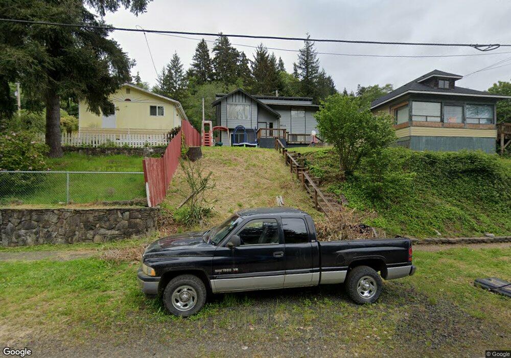 1353 Larch St, Raymond, WA 98577 - photo 1