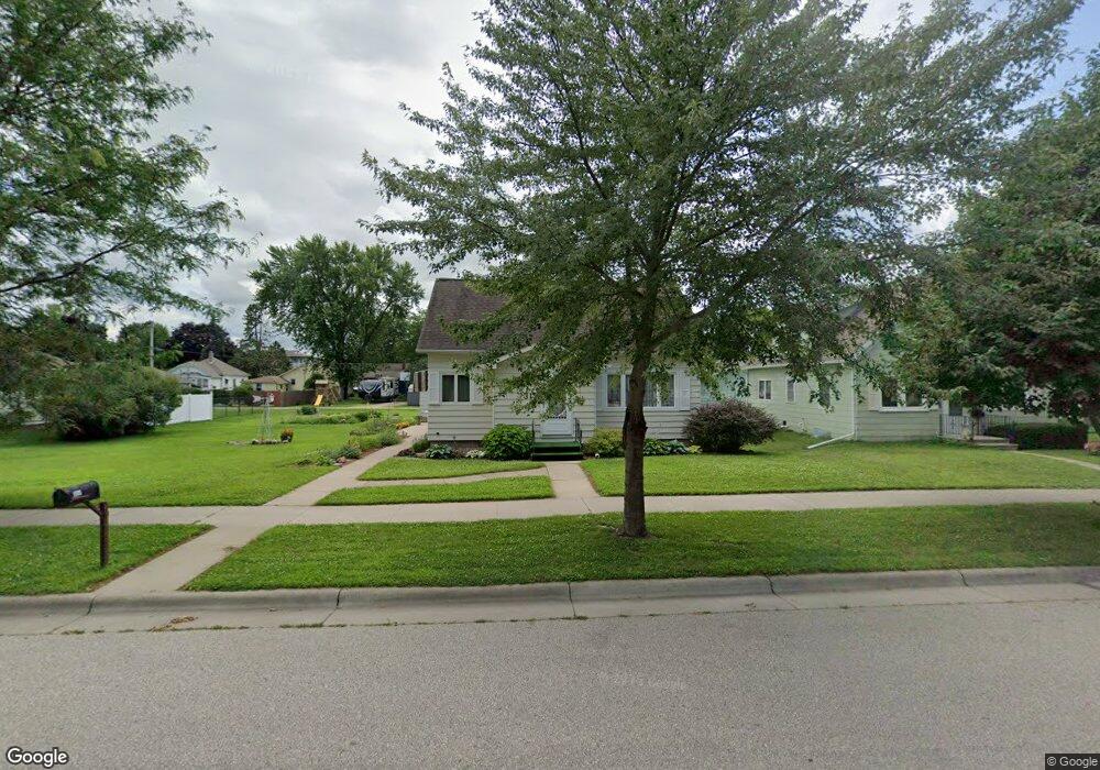 317 N 2nd St, La Crescent, MN 55947 - photo 1