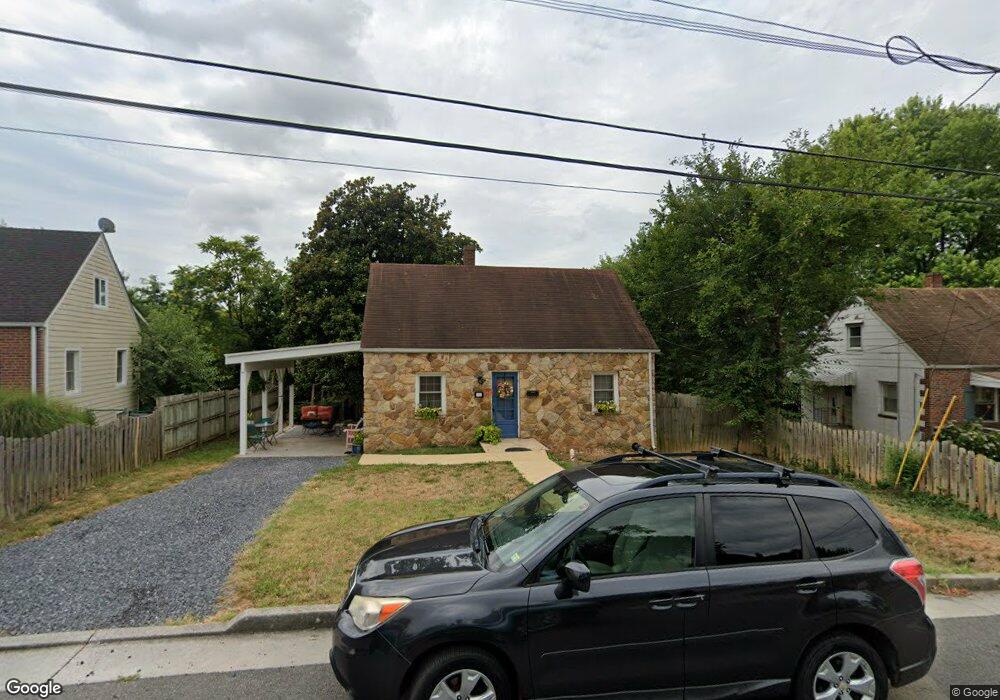 352 W 10th St, Front Royal, VA 22630 - photo 1