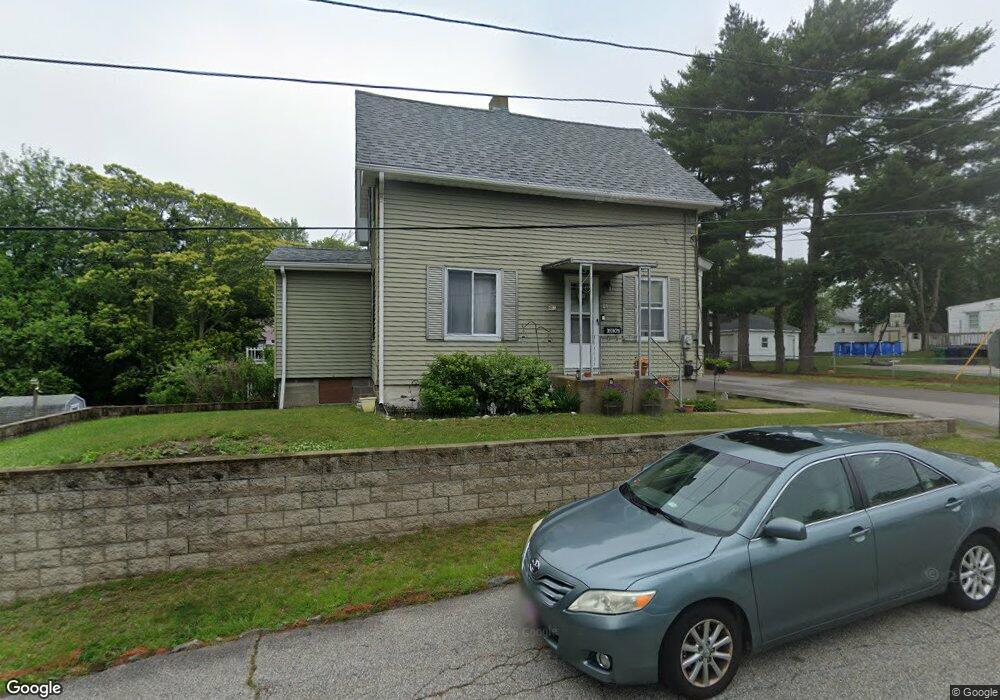 81 Jefferson St, Warwick, RI 02888 - photo 1