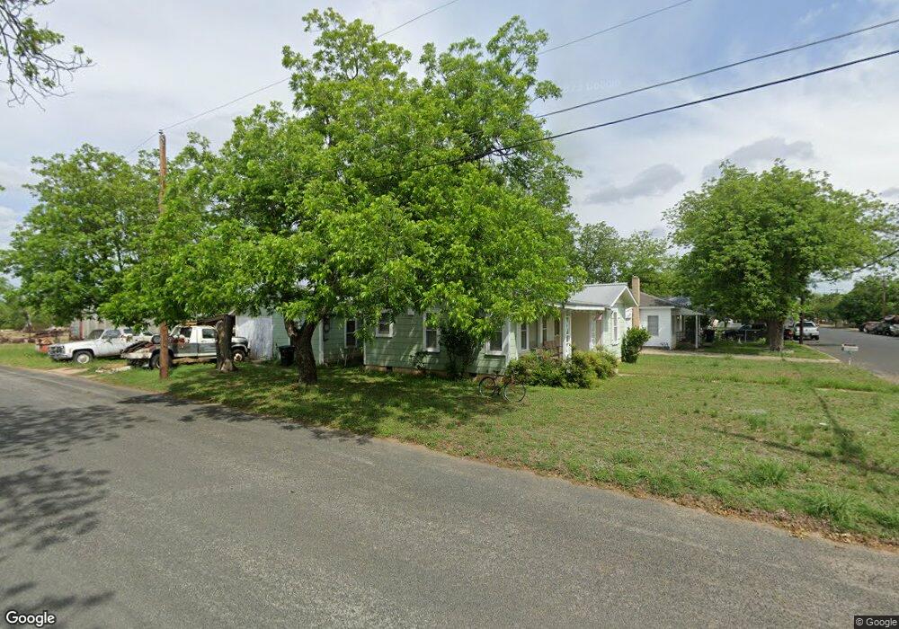 416 Fulton St, Fredericksburg, TX 78624 - photo 1