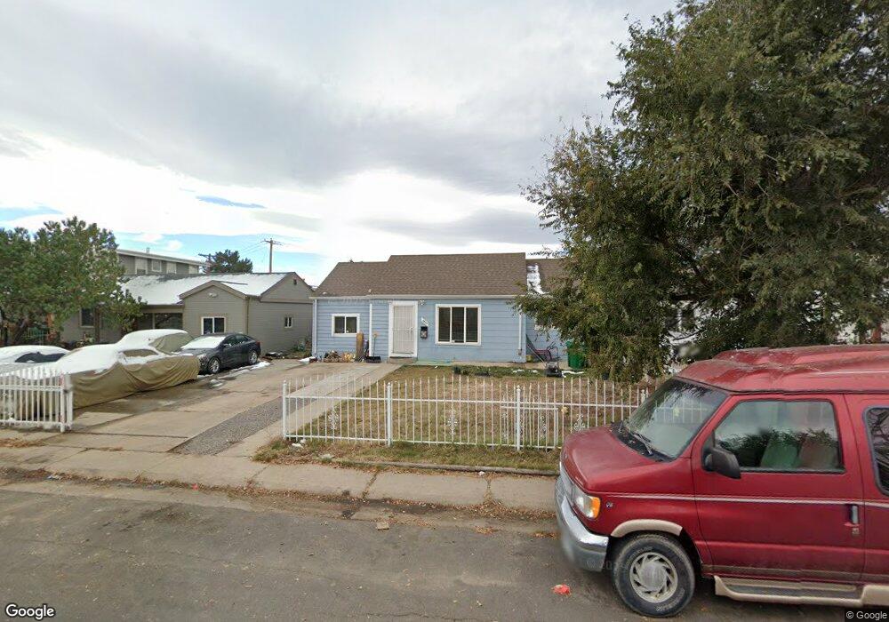 1617 Macon St, Aurora, CO 80010 - photo 1