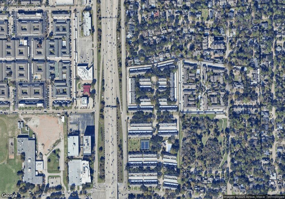 10310 Longmont Dr unit 42, Houston, TX 77042 - photo 1