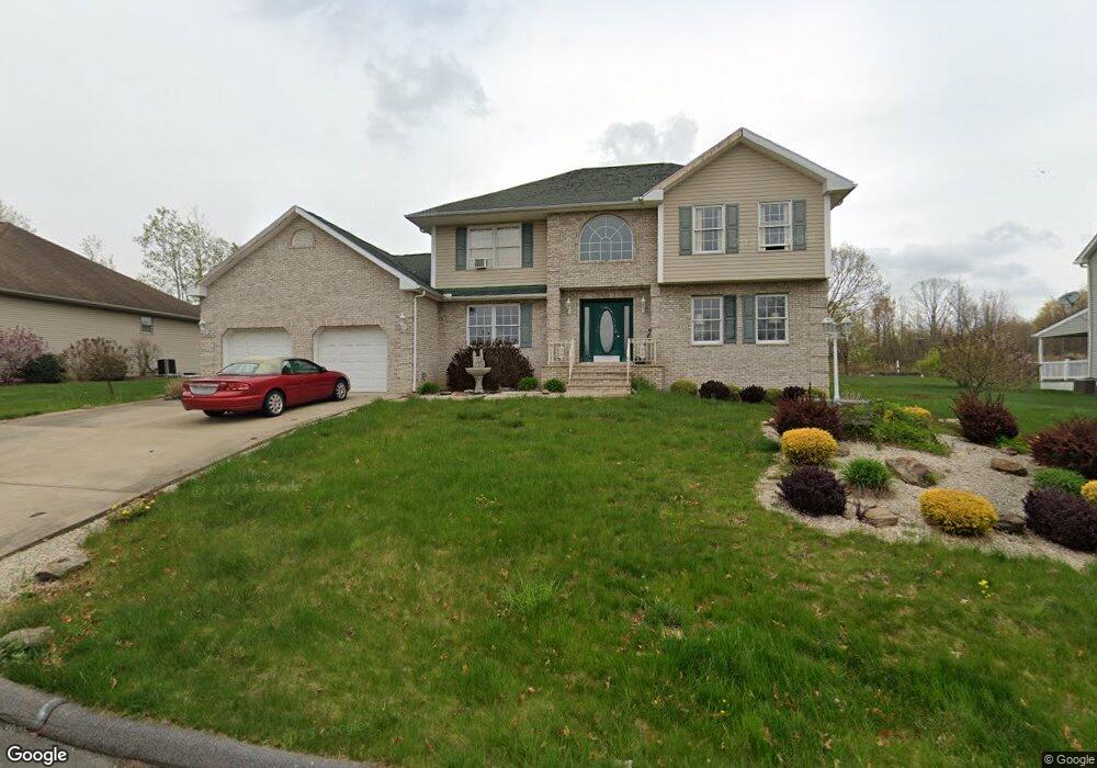 233 Skyline Dr, Archbald, PA 18403 - photo 1