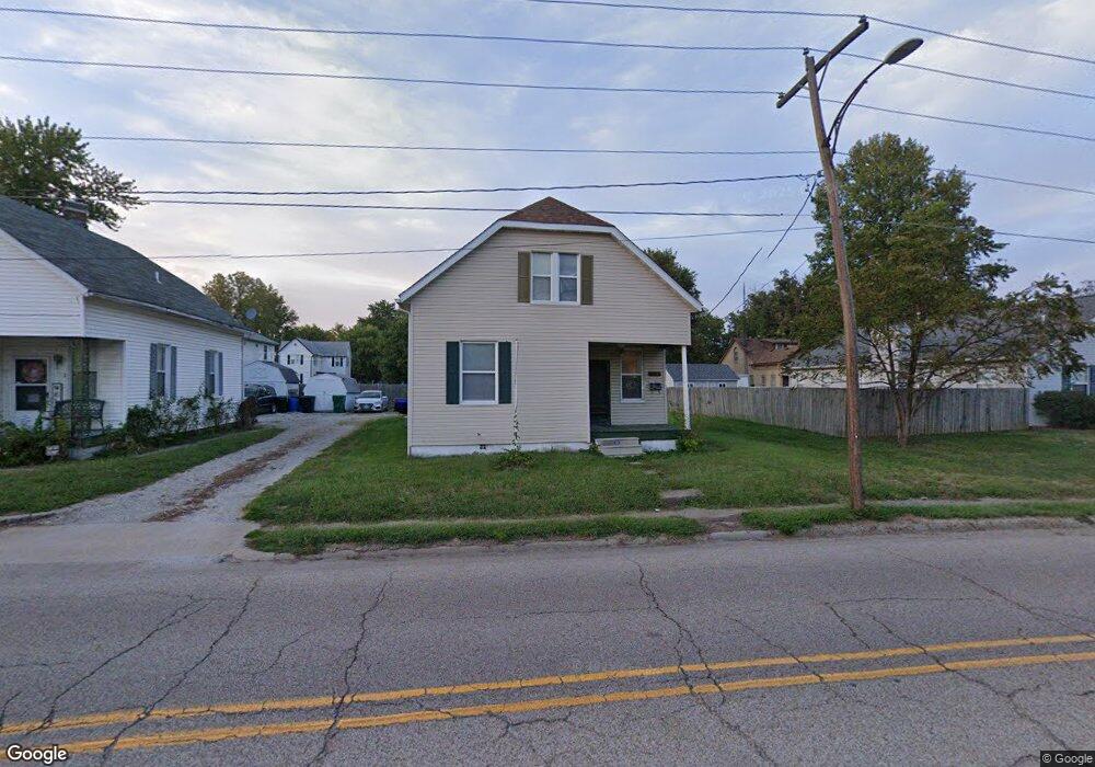 206 W Apple St, Freeburg, IL 62243 - photo 1