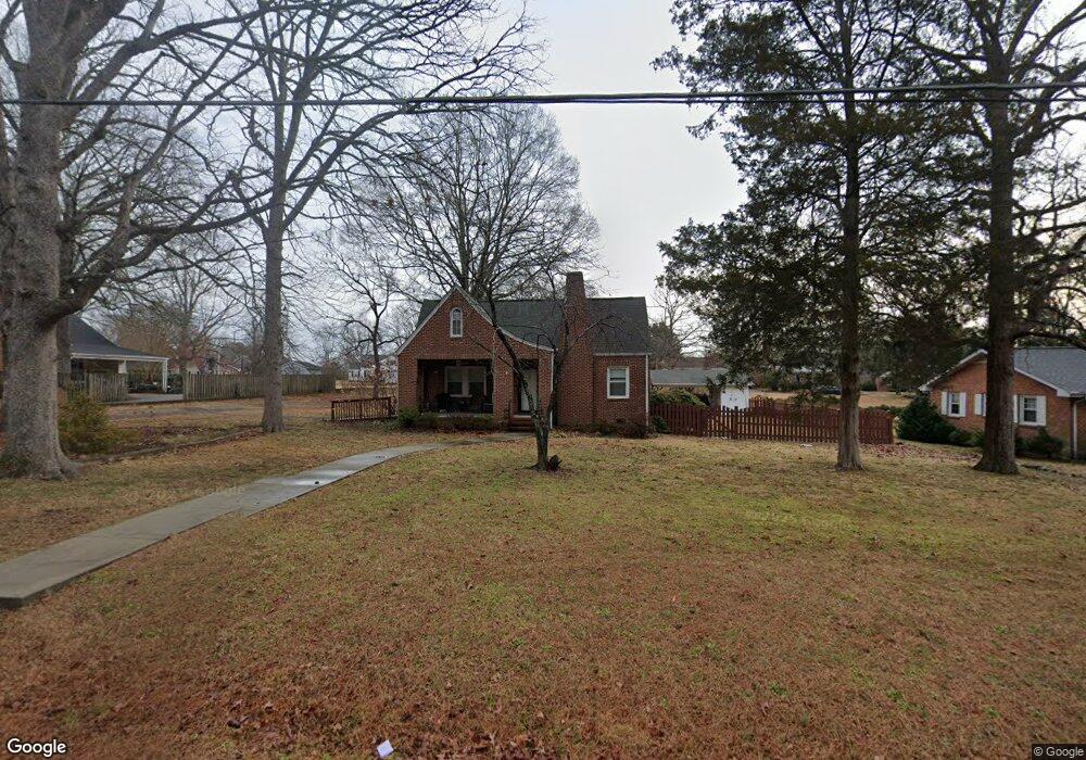 214 N Country Club Dr, Oxford, NC 27565 - photo 1