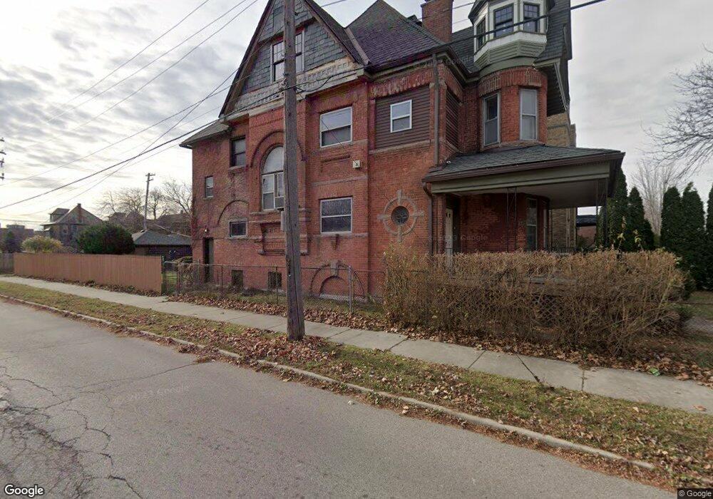 590 E Ferry St, Detroit, MI 48202 - photo 1
