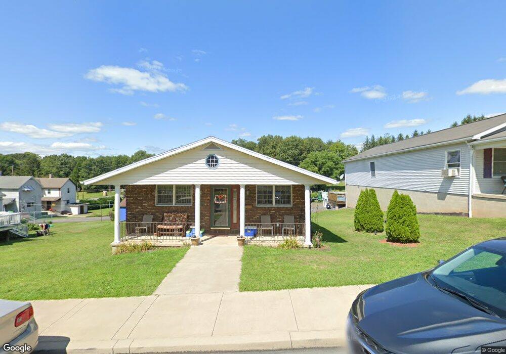 715 Kossuth Ave, Throop, PA 18512 - photo 1