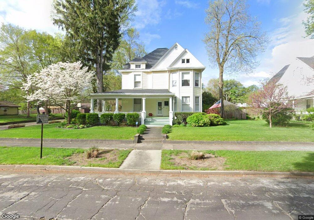 227 Tremont St, Lincoln, IL 62656 - photo 1