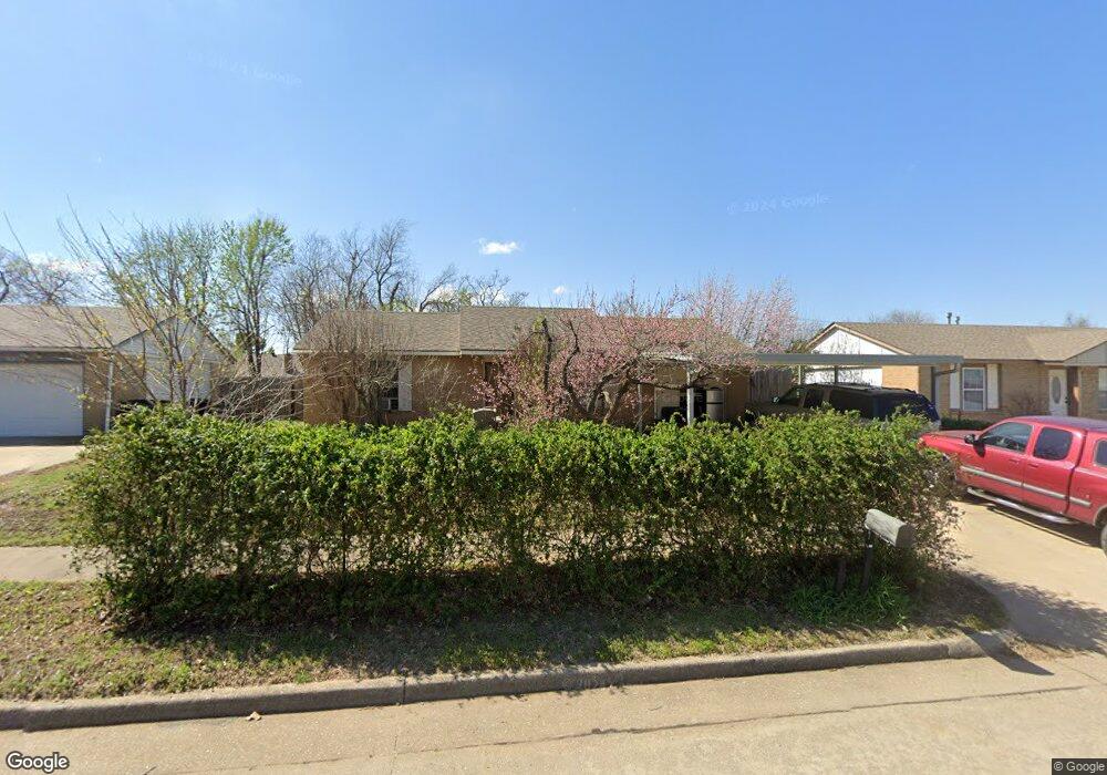 629 N Ramblin Oaks Dr, Moore, OK 73160 - photo 1