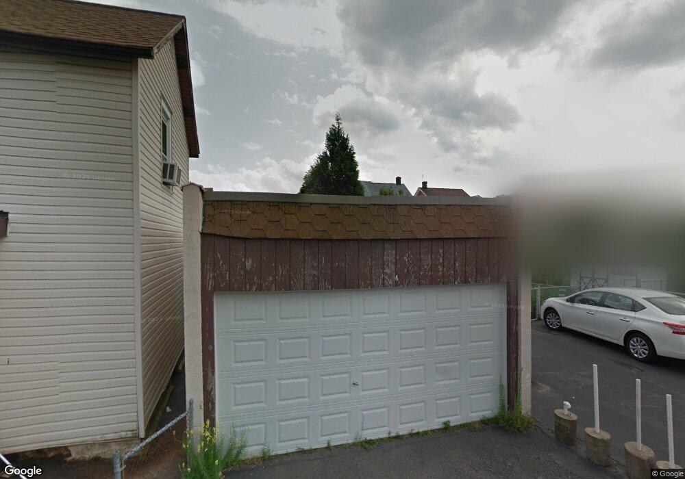 513 W Green St unit REAR, West Hazleton, PA 18202 - photo 1