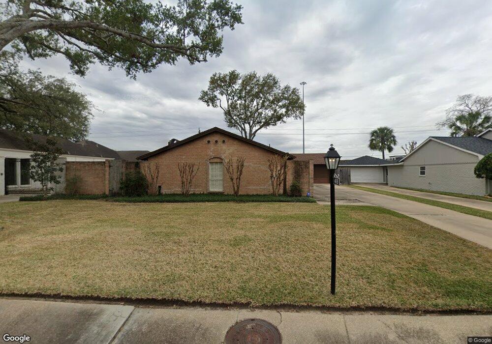 418 Briar Hill Dr, Houston, TX 77042 - photo 1