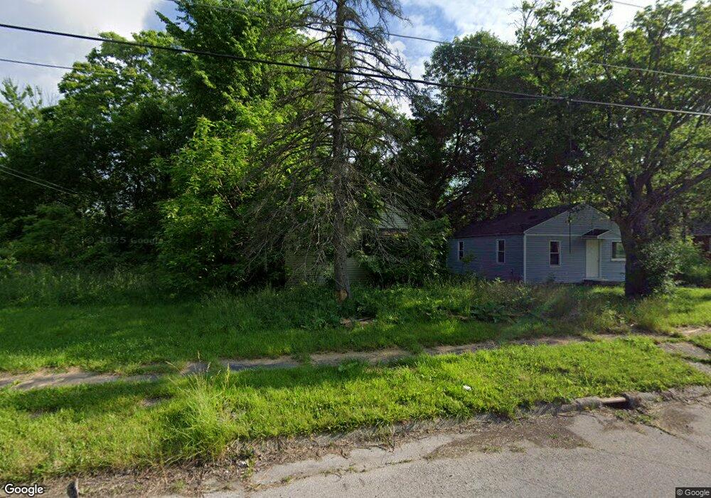 426 W Russell Ave, Flint, MI 48505 - photo 1