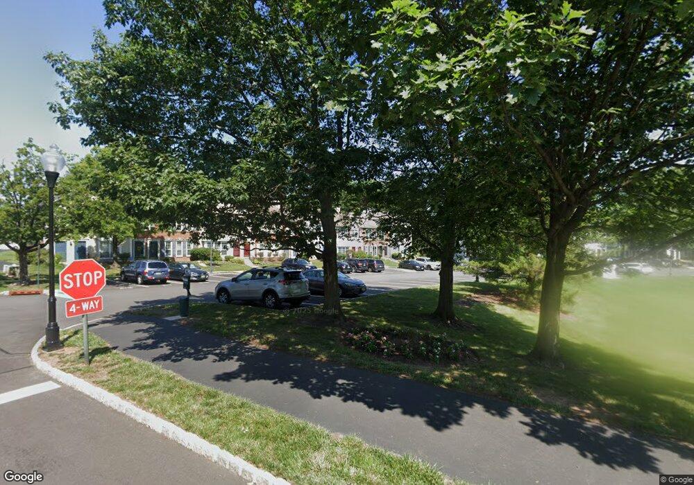 114 Amethyst Way unit H2, Franklin Park, NJ 08823 - photo 1