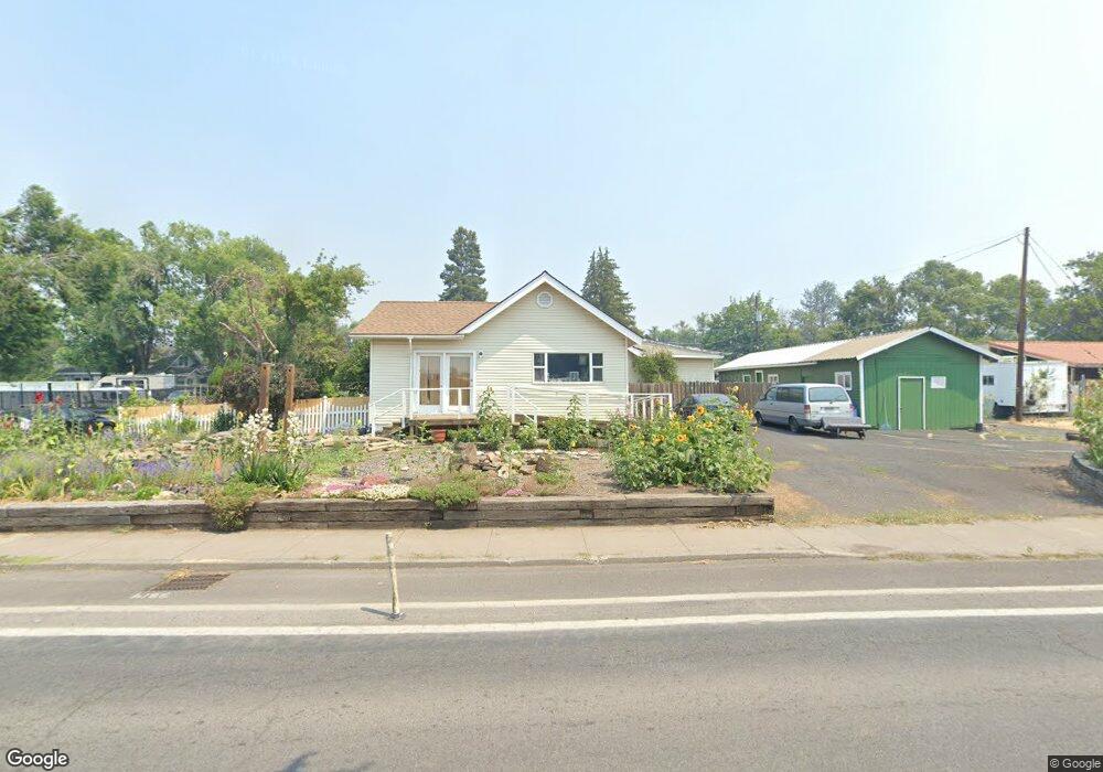 227 SE Scott St, Bend, OR 97702 - photo 1