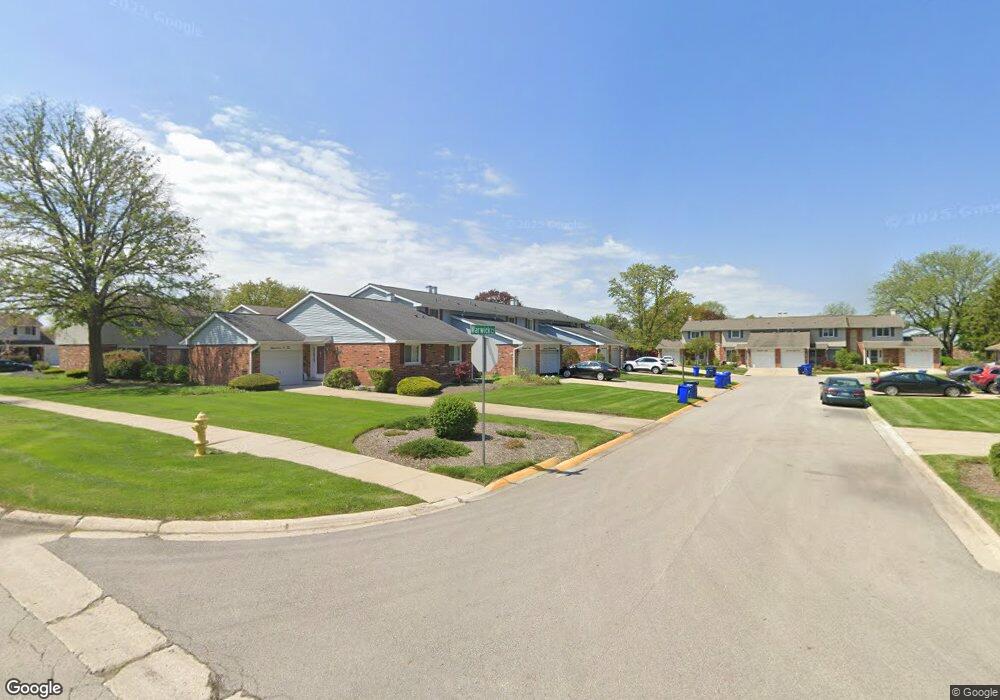 1714 Warwick Ct, Wheaton, IL 60189 - photo 1